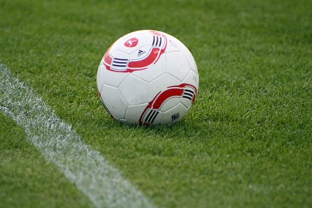 法尔克：拜仁不着急推进诺伊尔续约，打算在他40岁生日前后谈